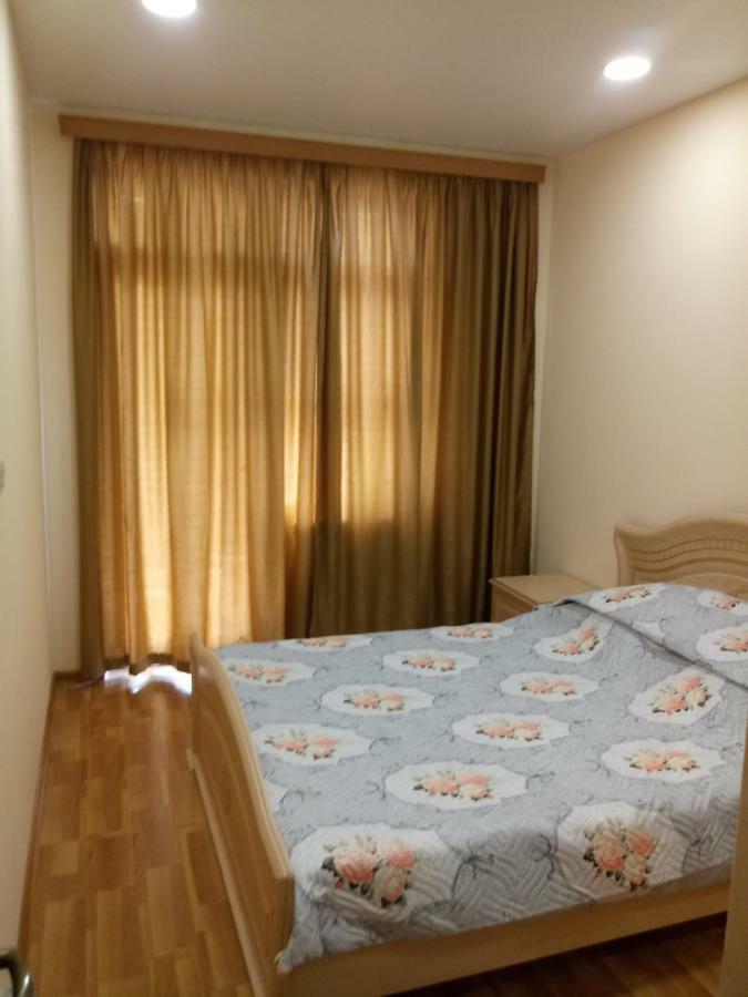 Flat in Batumi city centre Apartment ภายนอก รูปภาพ